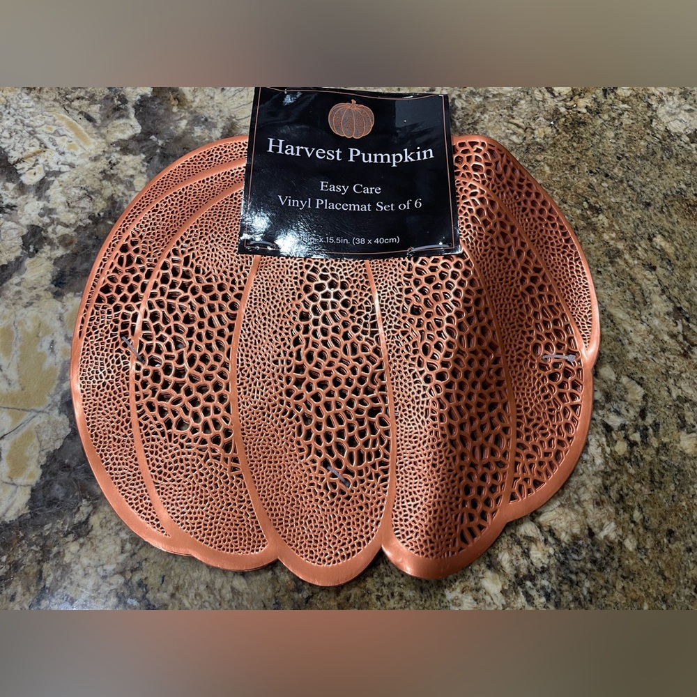 Harvest Pumpkin Shaped easy care placemat set of 6 - Brand New